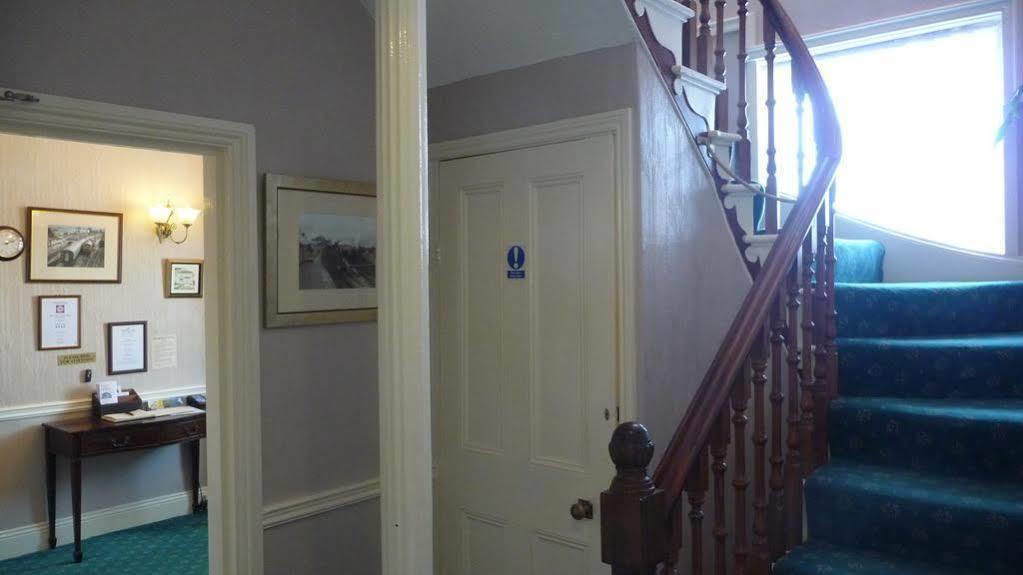 The Station Guest House Galmpton Exterior foto